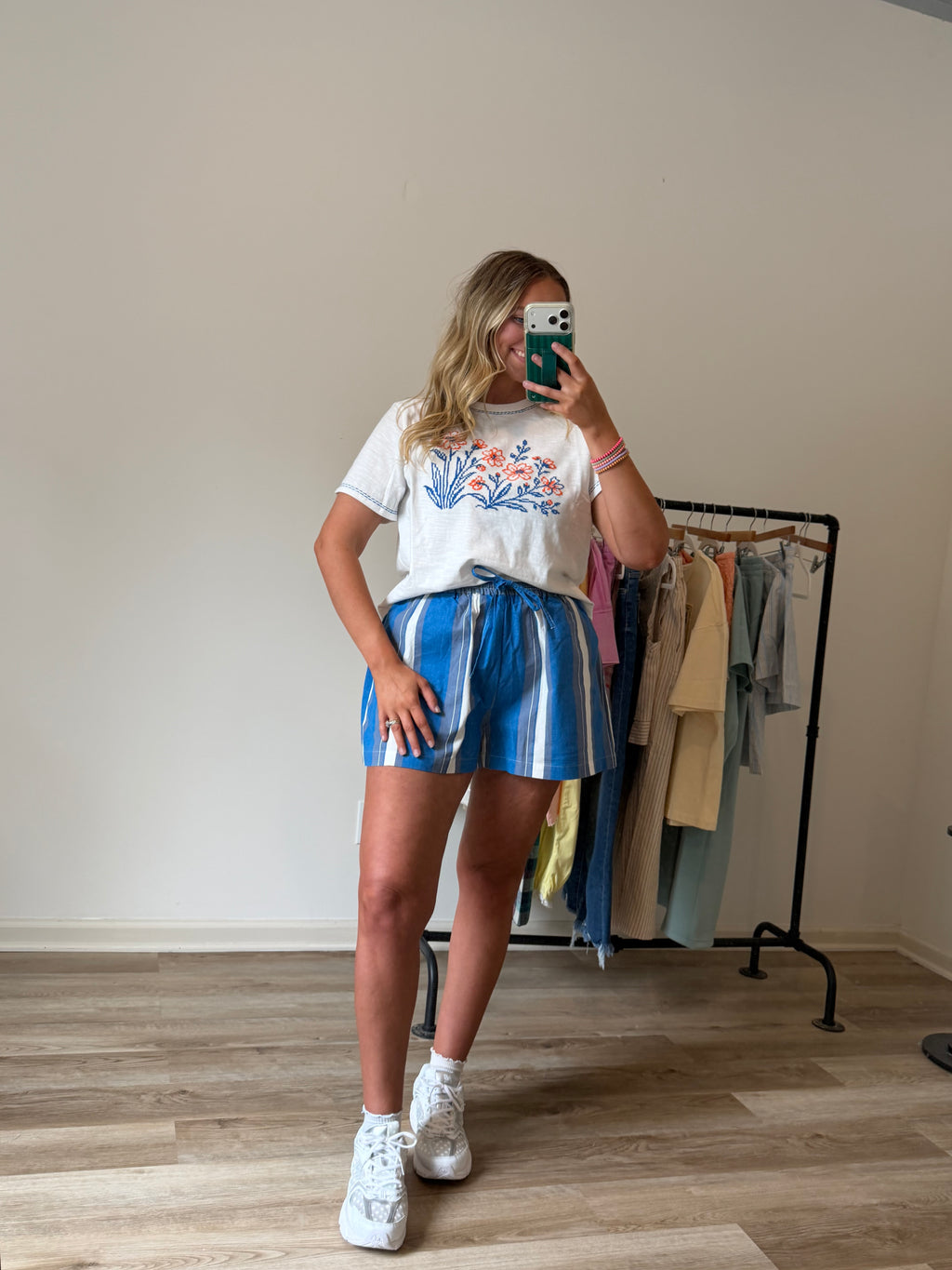 bloom & be happy tee