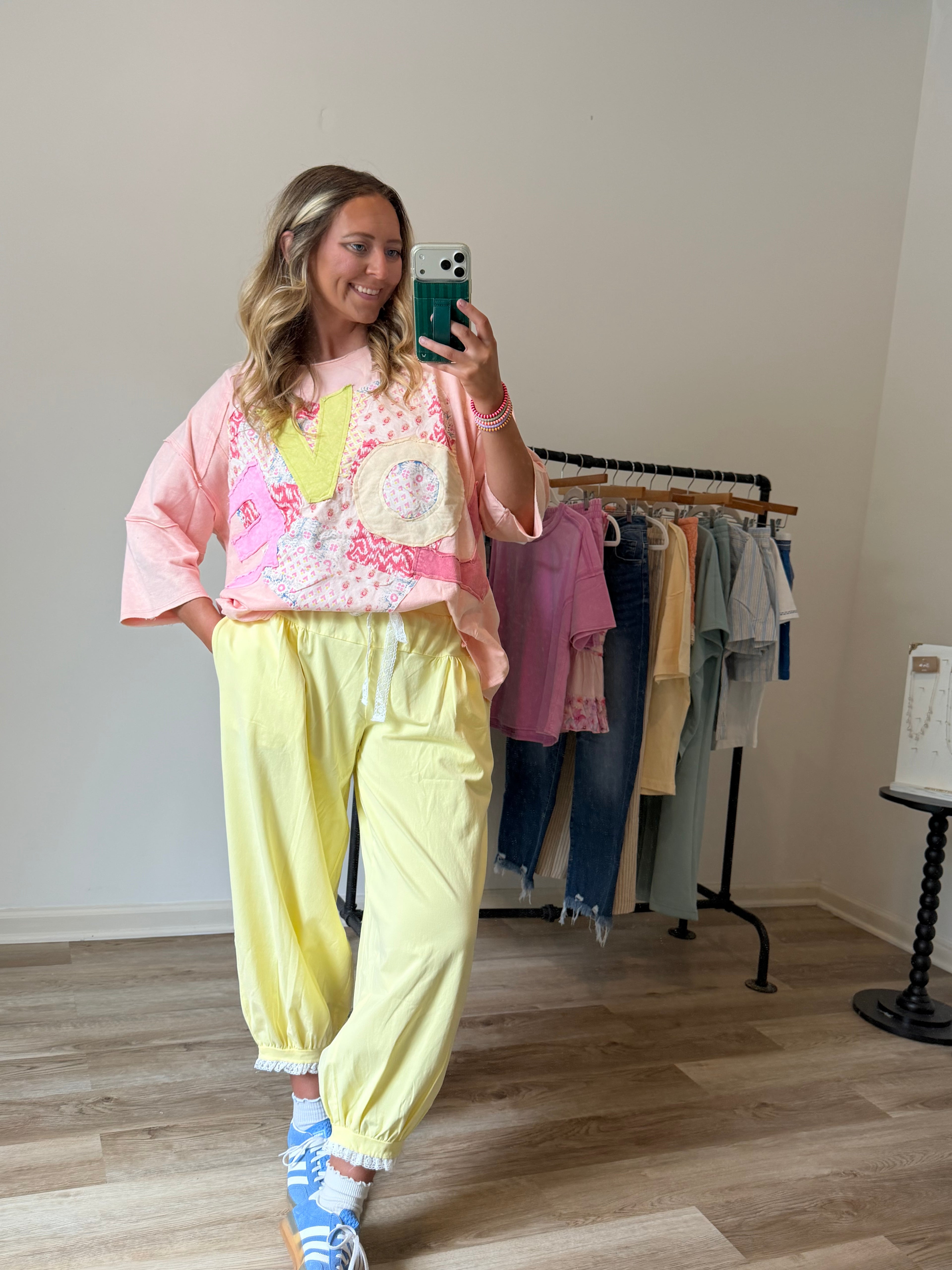 color joy tee