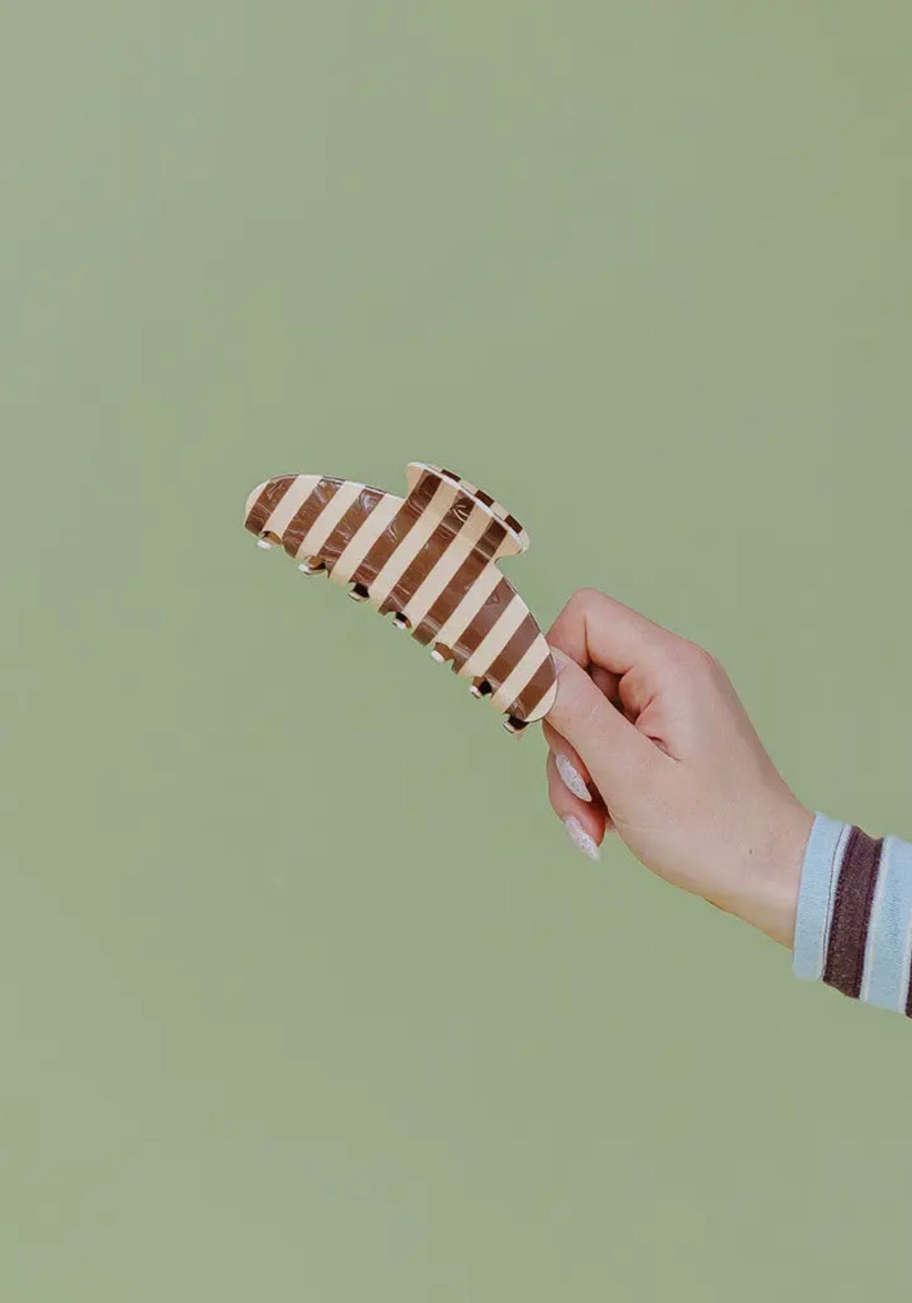 brown and cream stripe claw clip